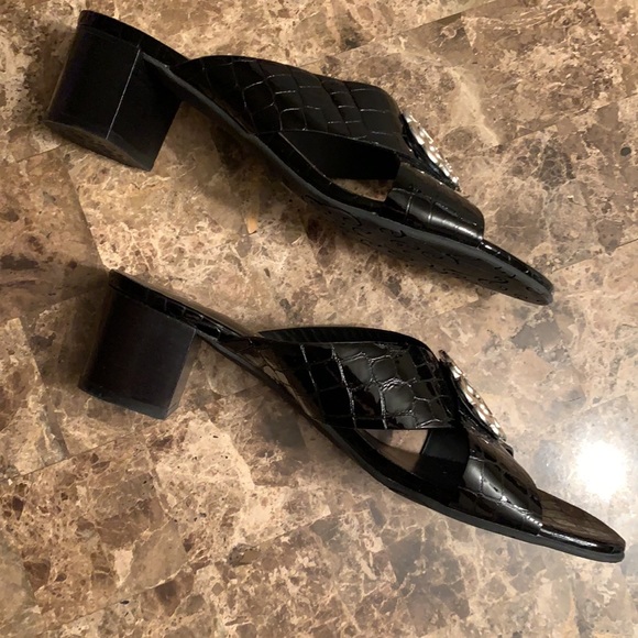 Brighton slip on sandals. Size 10M EUC! - Picture 4 of 6